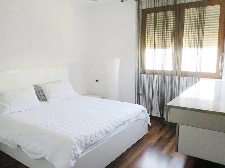 Nys Spacious Apartment Tirana 0*,  Albania