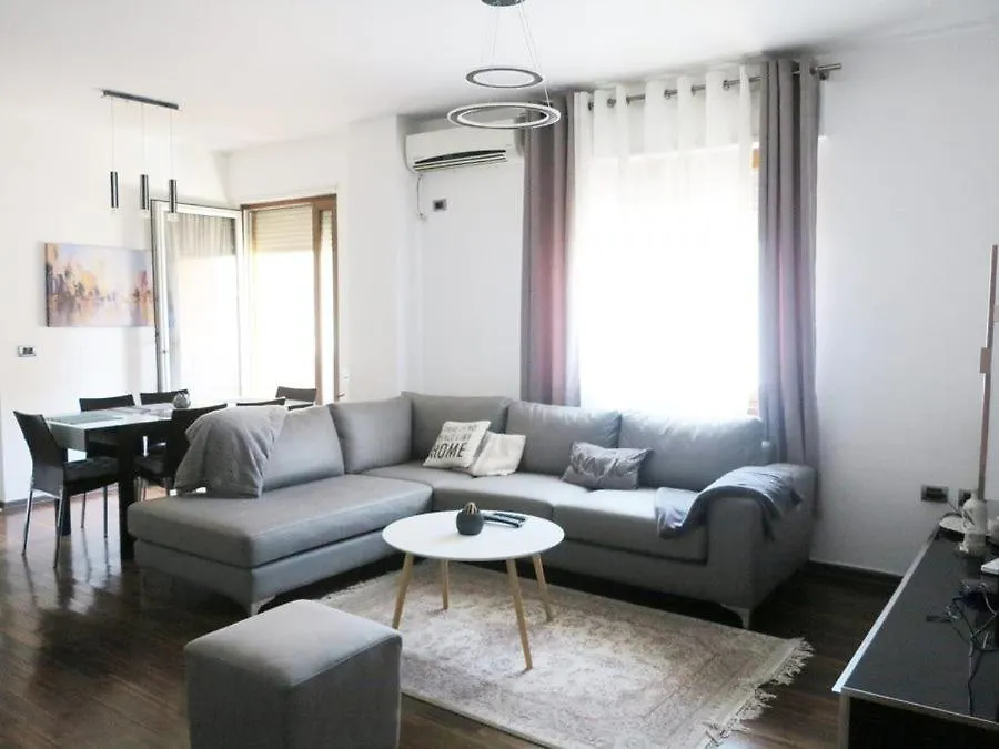 Nys Spacious Apartment Tirana
